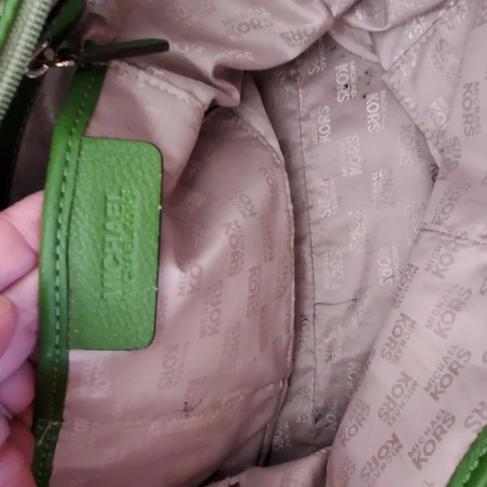 Michael Kors Tote, Green Leather - Picture 5 of 11